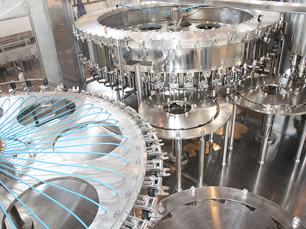 Automatic Carbonated Soft Drink Filling Machine