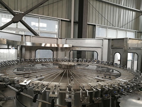 Automatic Carbonated Soft Drink Filling Machine