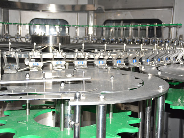 Bottle Carbonated Soda Water Filling Machine