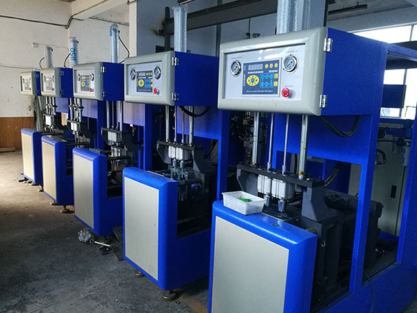 Semi-Automatic Plastic PET Bottle Blow Molding Machine Bottle Blower